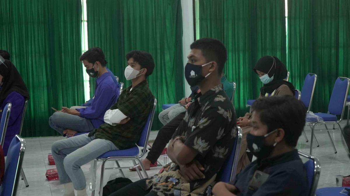 Peserta Pemberdayaan Pandu Digital saat Menyimak Materi Narasumber di Kota Mataram, NTB.