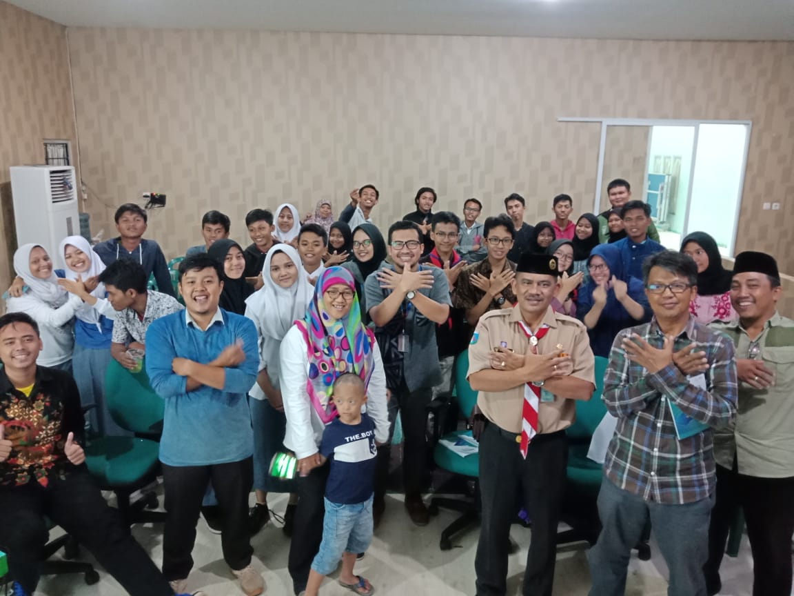 Keseruan acara  Ngabubur IT Jembatan Damai di Smart Village Tangerang Selatan
