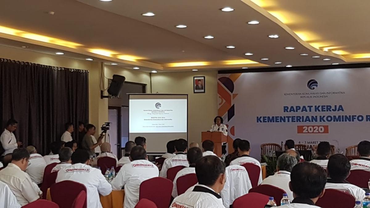 Sekjen Kominfo Rosarita Niken W mewakili Menteri Kominfo untuk membuka acara di acara Rapat Kerja Kominfo 2020 di Labuan Bajo.