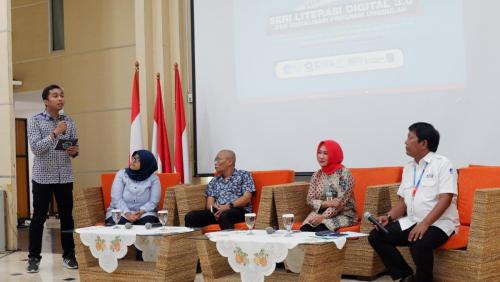 Diskusi antara Plt.Dit.PI, Perwakilan Diskominfo Jateng, Creator Nongkrong, dan Ndoro Kakung