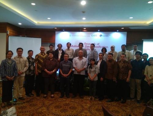 Foto Bersama Peserta Seminar Research of Multisector Data Classification in Indonesia