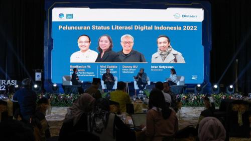 Talkshow pembahasan hasil survei Indeks Literasi Digital Indonesia Tahun 2022