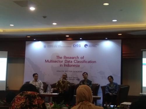 Panelis Seminar Research of Multisector Data Classification in Indonesia