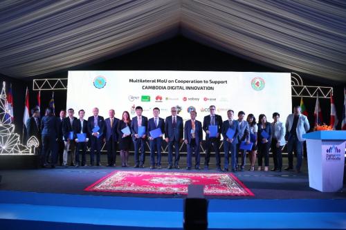 Perwakilan KementerianLembaga ASEAN Bidang TIK dan Negara Mitra ASEAN yang hadir pada Digital Cambodia 2019 Towards Industry 4.0 (2)