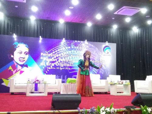 tarian topeng pada acara peran perempuan indonesia di era digital
